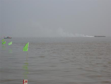 海管浮遊拖航（háng）